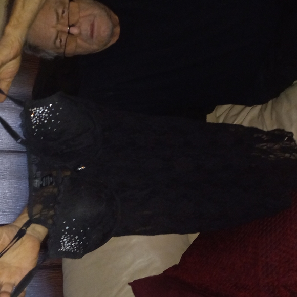 Sexy - Picture 1 of 3